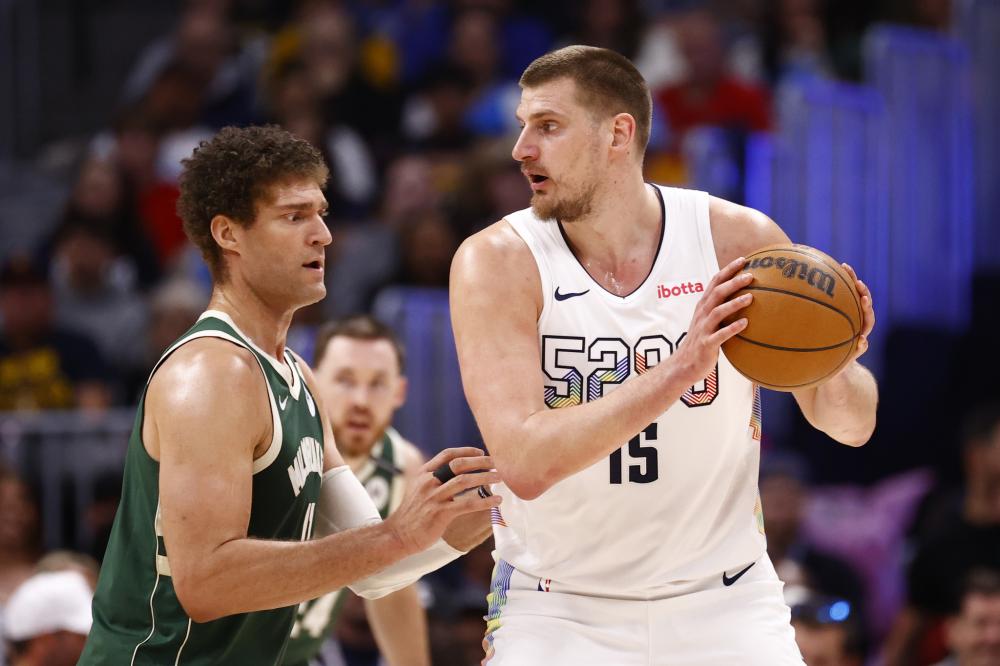 与主力后场 与主力后场